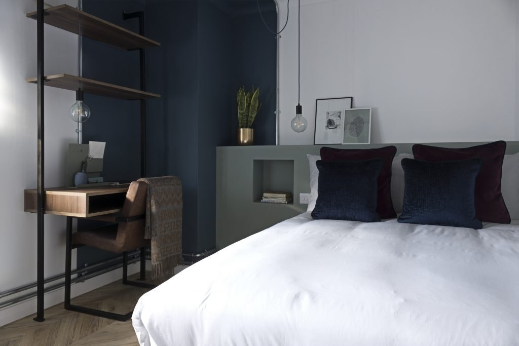 LR Fav Bedroom Bed 40x26