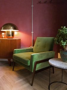 LR Lounge Green chair 30x25